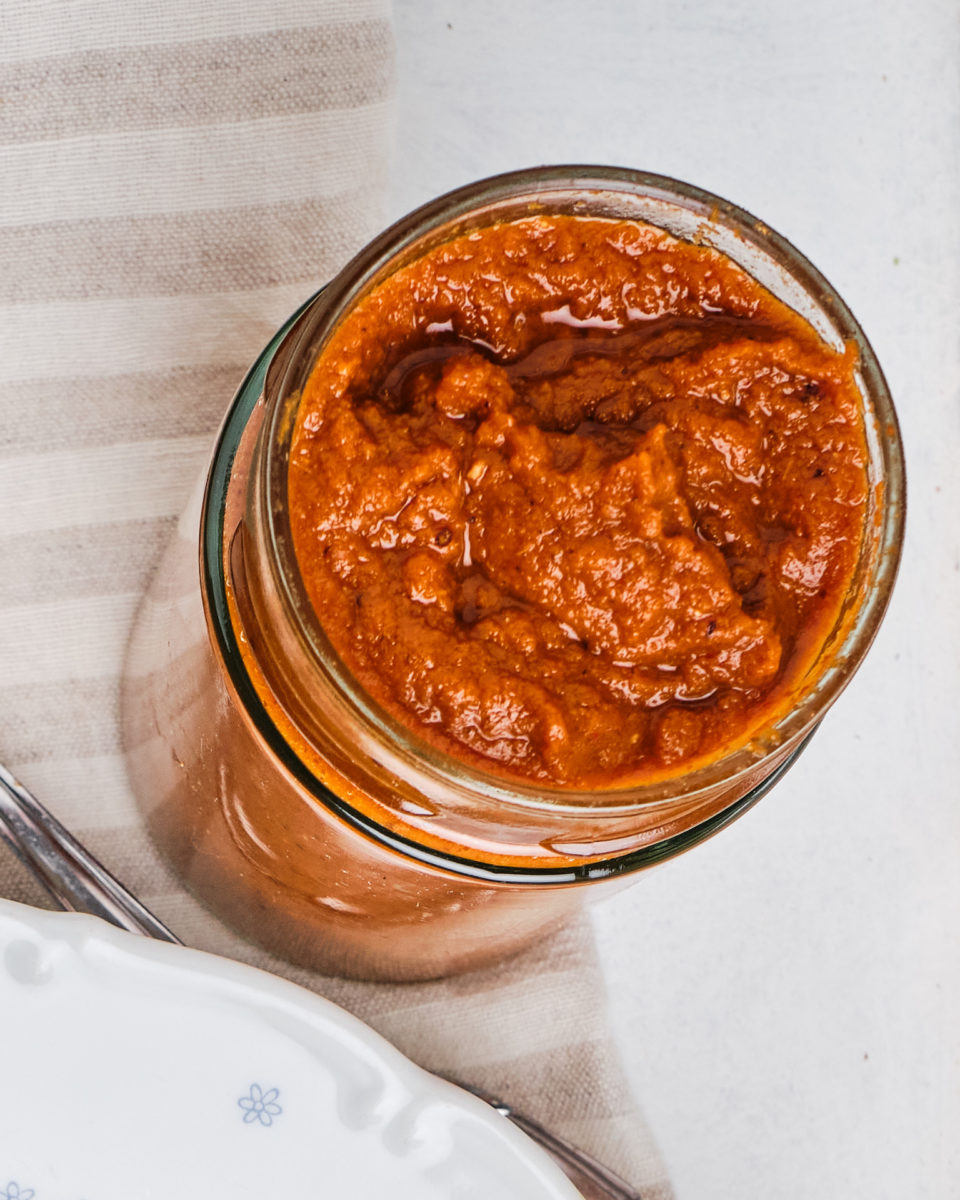 Fermentierte Soße aus Chili Knoblauch Zwiebel Ingwer und Zitronengras